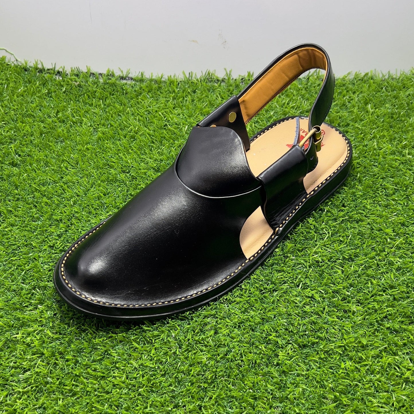 Black Jeans Chappal
