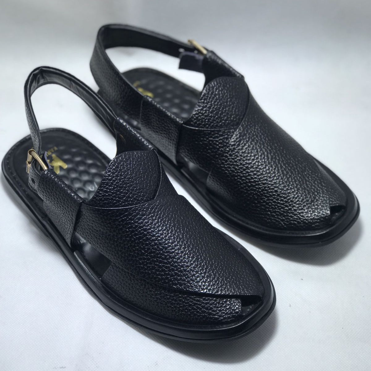 Round Shape black Dotted